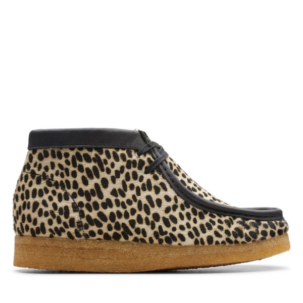 Clarks Womens Wallabee Boot Ankle Boots Cheetah Print | UK-7614592